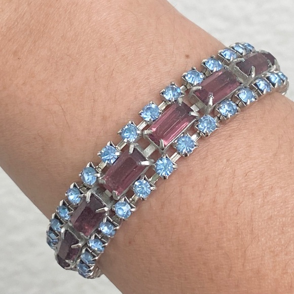 Vintage Unsigned Pave Topaz & Amethyst Rhinestones 7” Bracelet 18g. - Picture 3 of 16